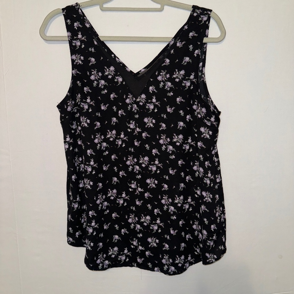 🦄 3/$15 Maurices Black & Purple Floral Tank